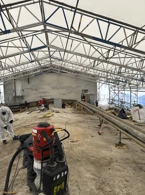 Asbestsanering i industrihall