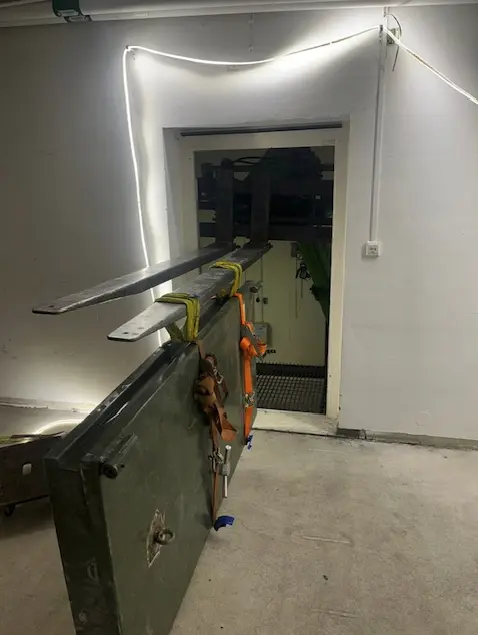 Rivning inför ombyggnad
